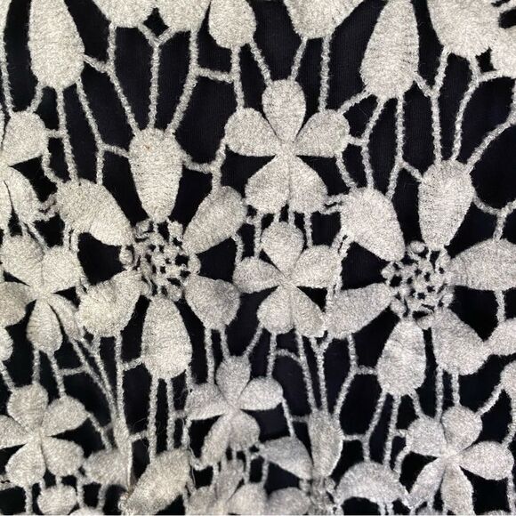 India Boutique Gray Floral Crochet Fringe Sleeveless Top Overlay - Plus - Picture 4 of 9